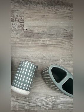 UGG Keira Sidewalk Ceramic Bath Accessory 2 Piece Set